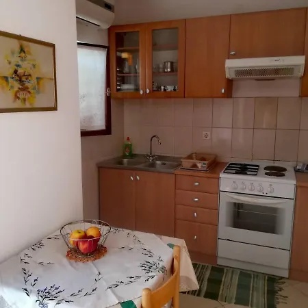 Martinac Apartman Sukošan